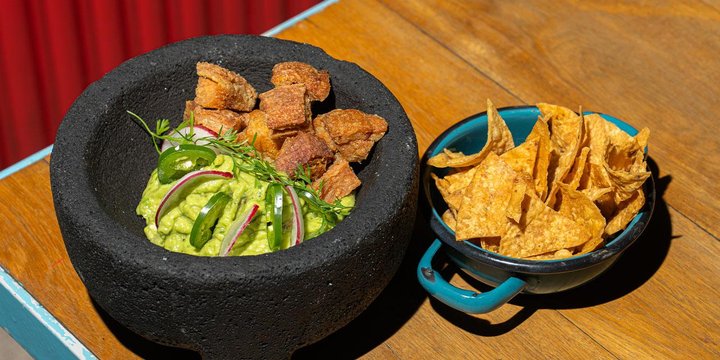 Guacamole con Chicharrón
