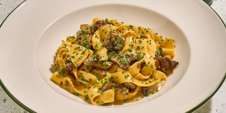 Tagliatelle de hongos y trufa