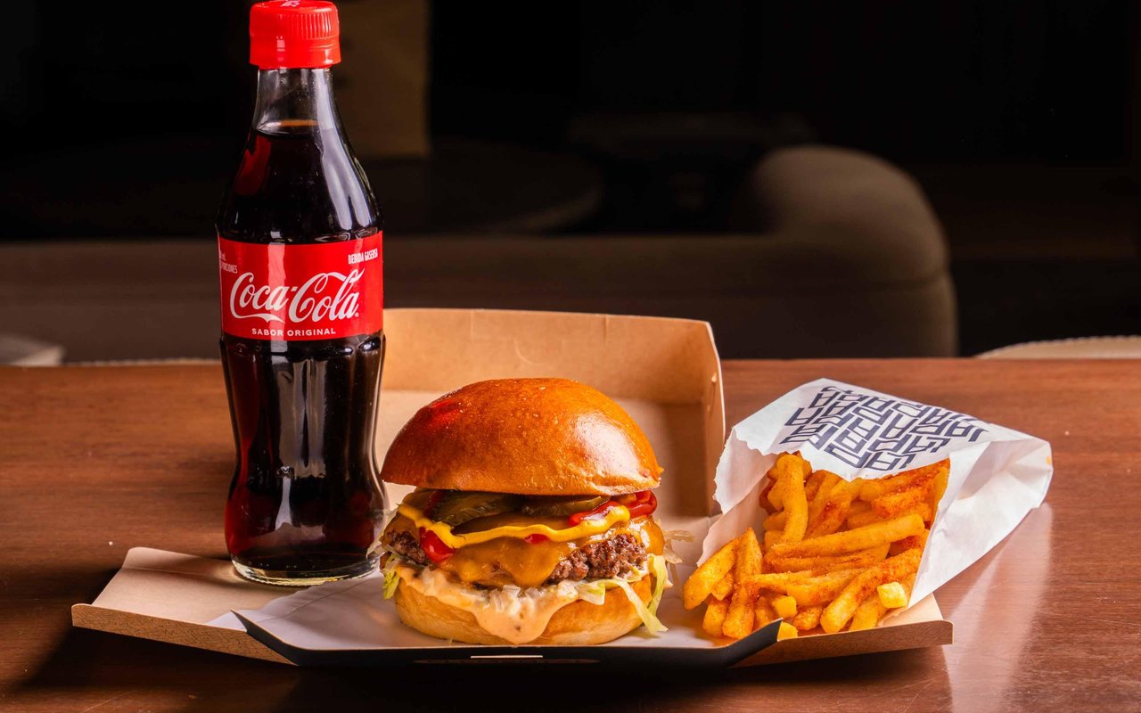 Combo Chopped Chesseburger 1