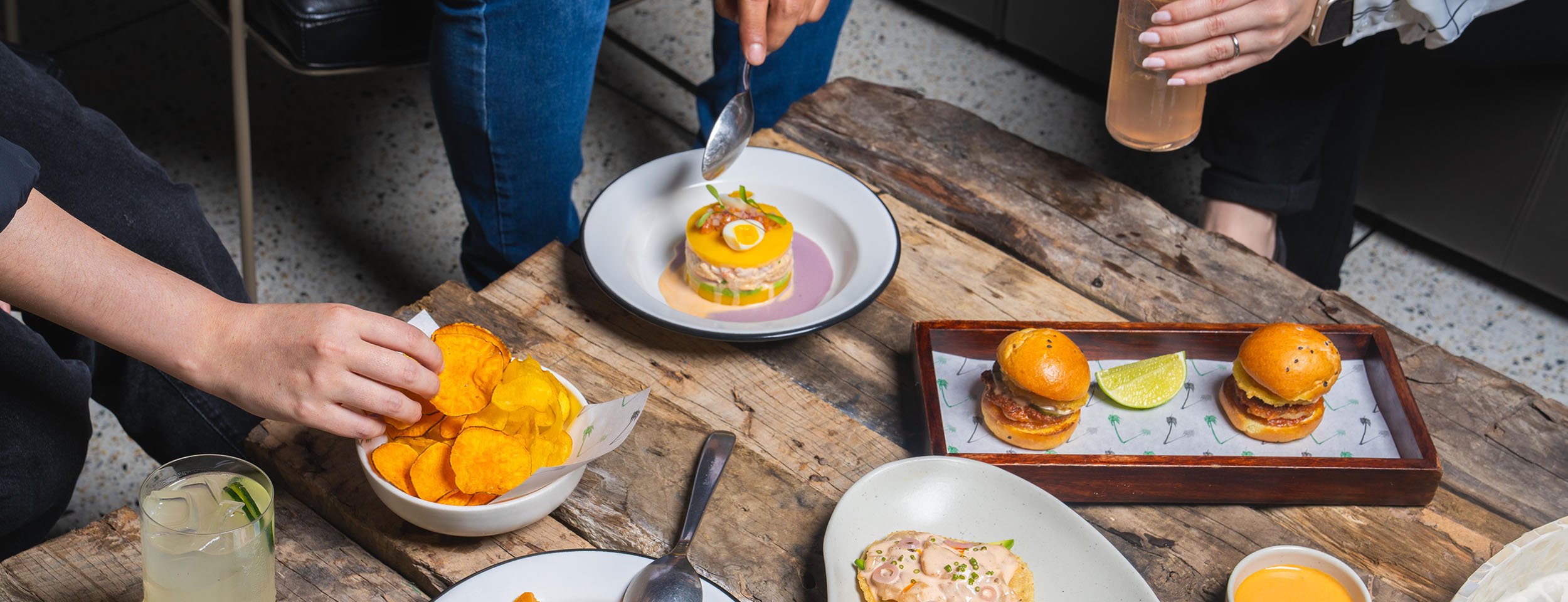 Salón Privado de Oficial