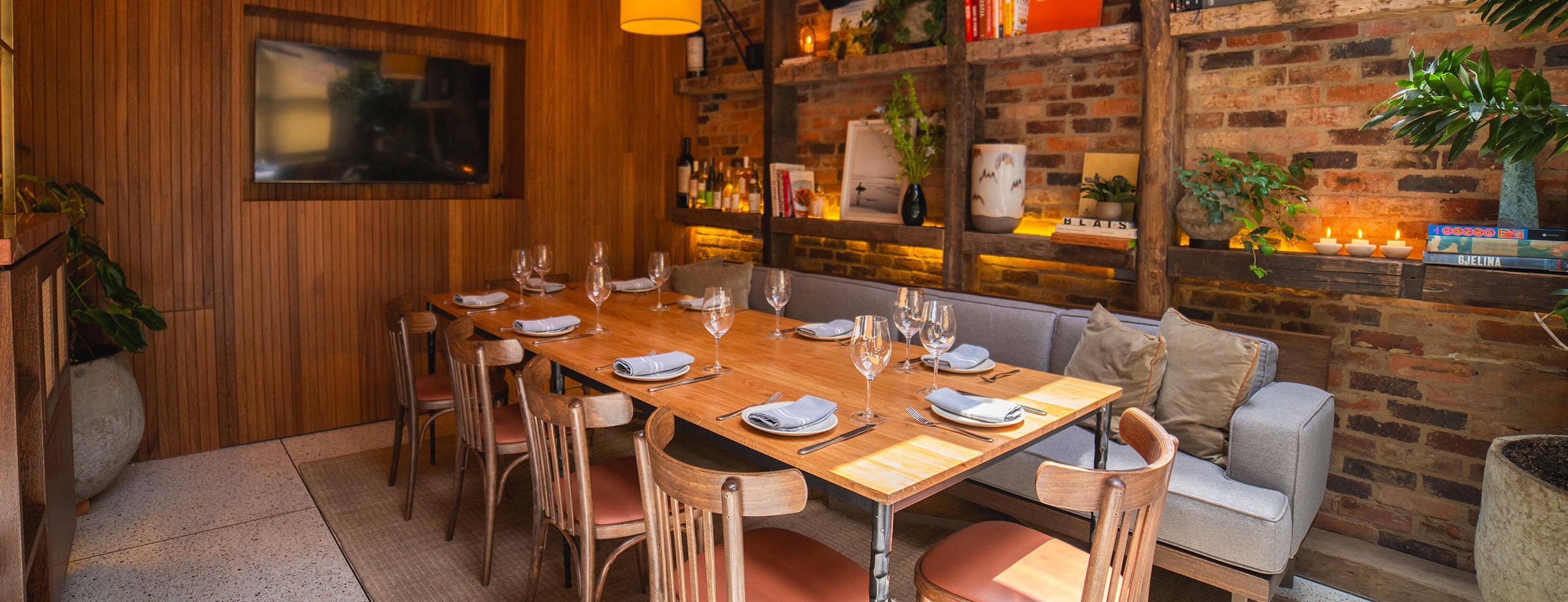 Salón Privado de Oficial