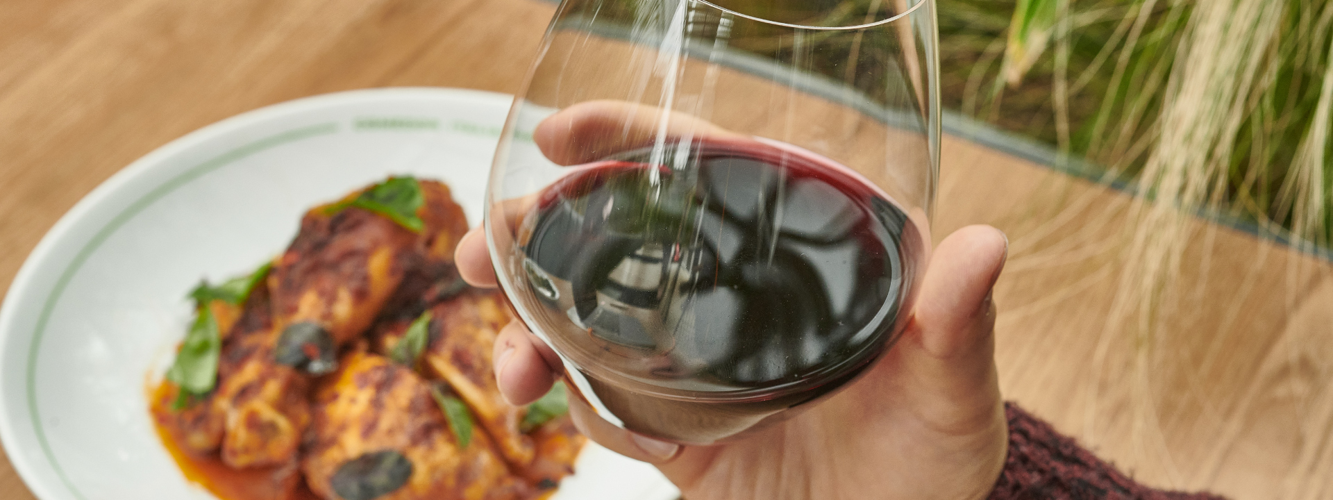 Vinos ligeros y afrutados, pensados para maridar las notas ahumadas de nuestros platos a la parrilla.