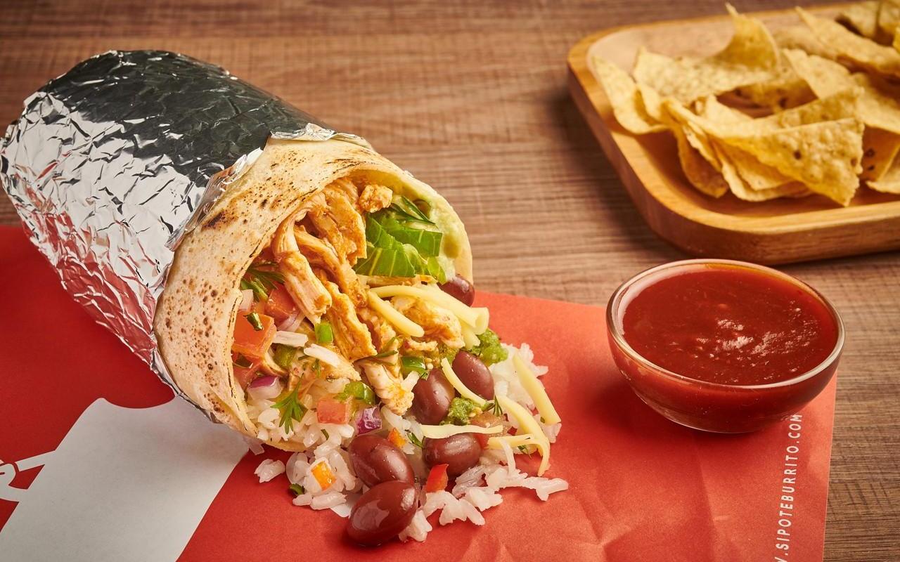 Burro Con Pollo Desmechado Takami