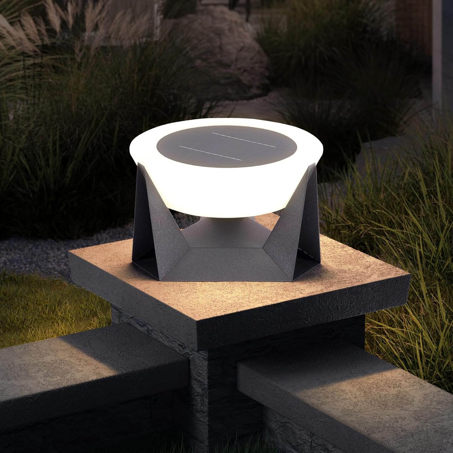 Outdoor LED Solar Post Light