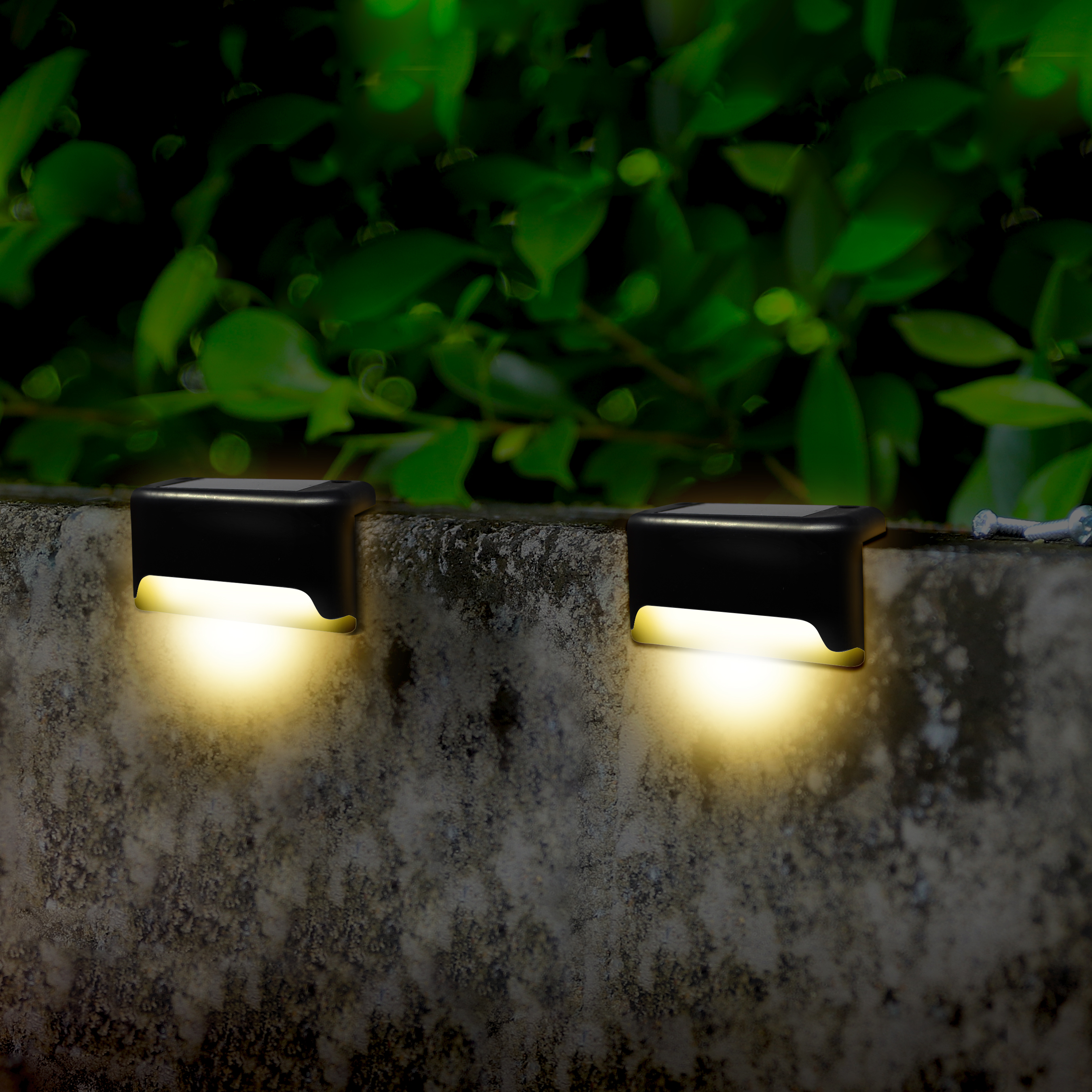 Solar Powered Outdoor Edge Lights 2 or 4 Pack