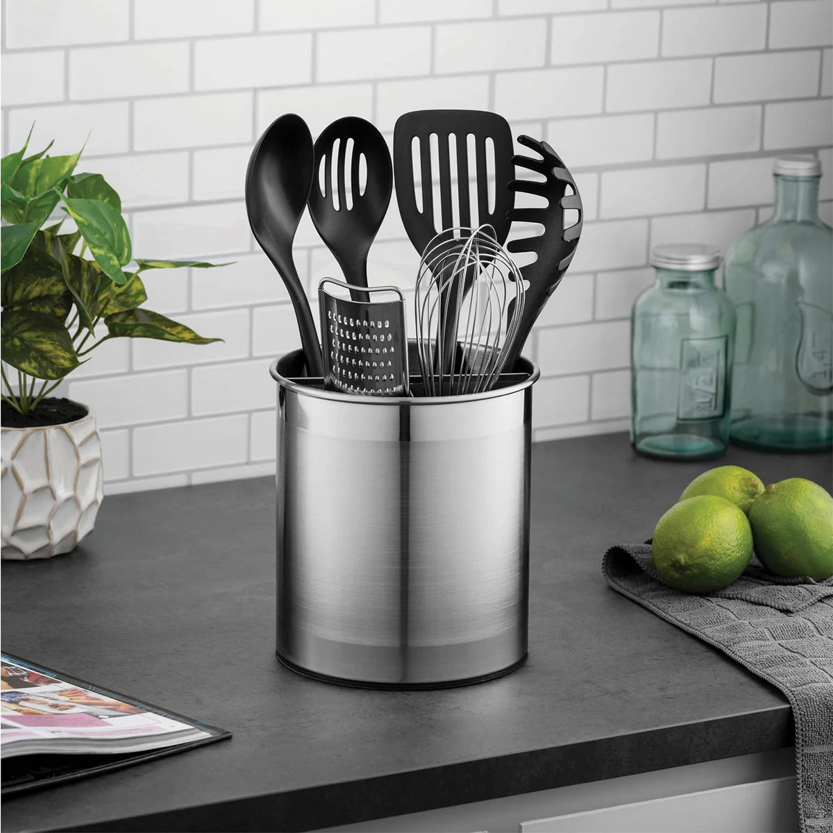Rotating Utensil Caddy with Removable Divider