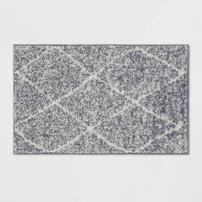 2'6"x4' Washable Criss Cross Easy Care Accent Rug Gray/Ivory - Threshold