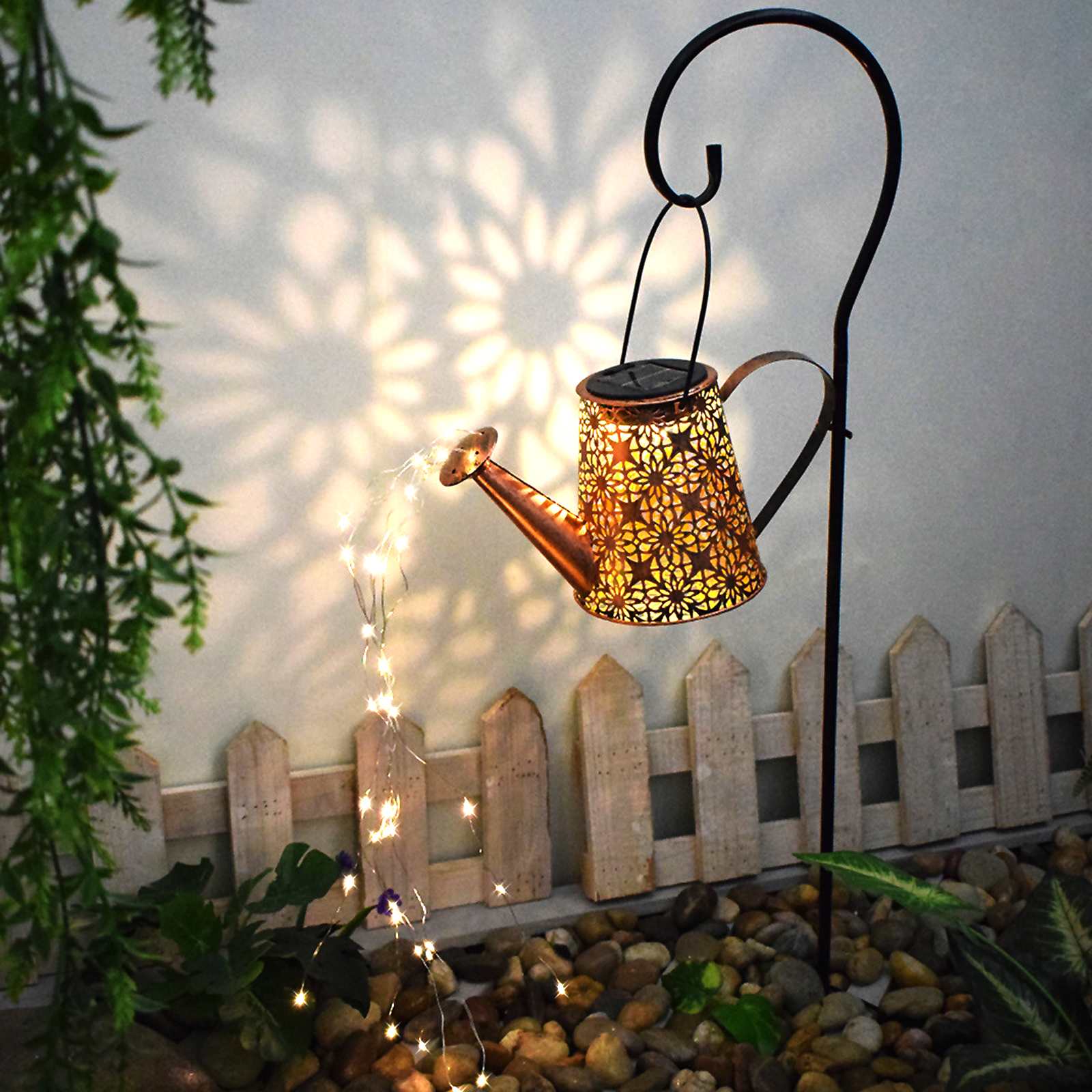 Solar Watering Can Lights Outdoor Garden Decor Hanging Kettle Lantern Light Solar Power Waterproof Retro Metal Kettle with String Lights and Hook