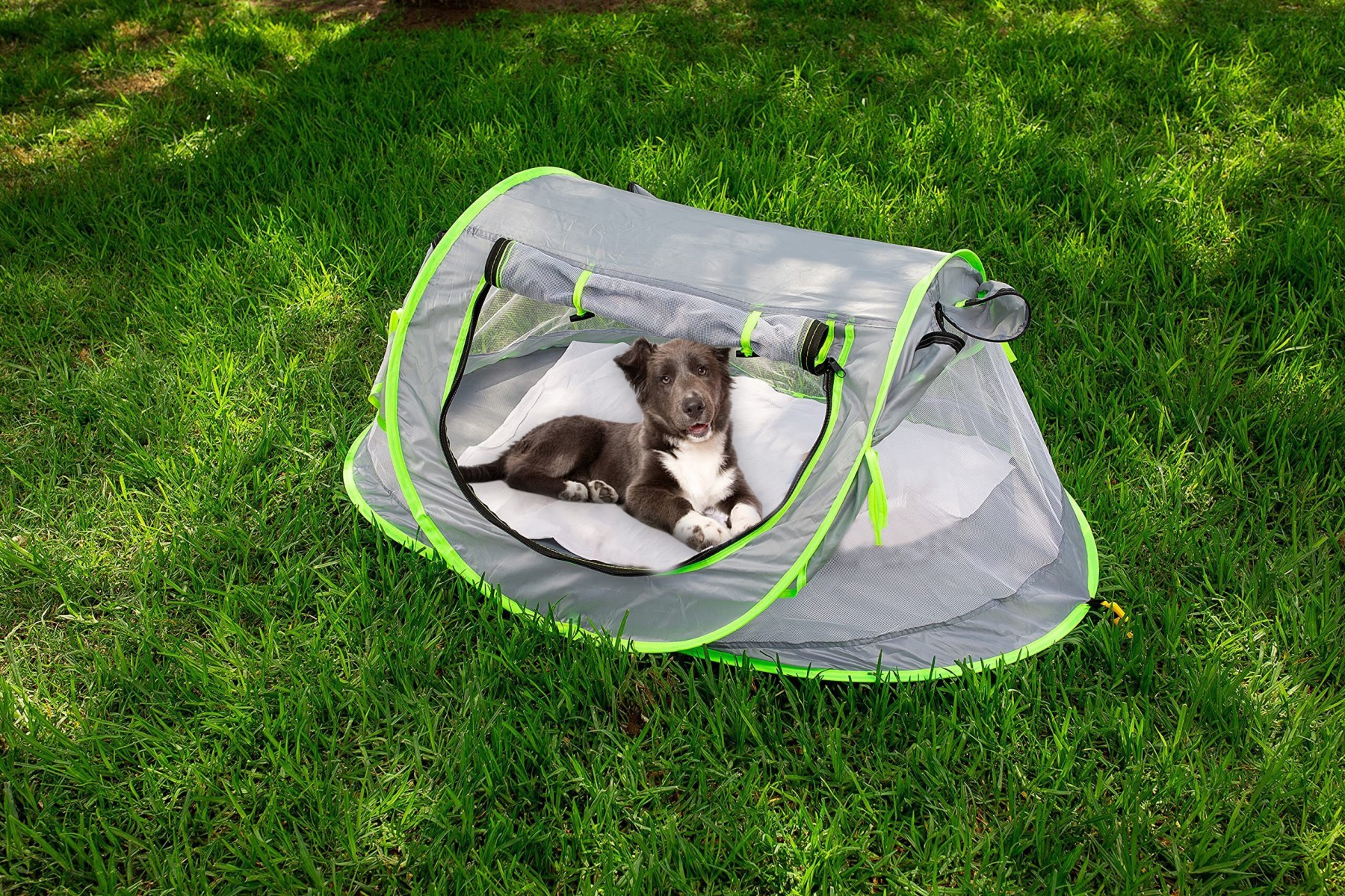 Zone Tech Pop-Up Pet Tent: Foldable Sunshade & Mosquito Net