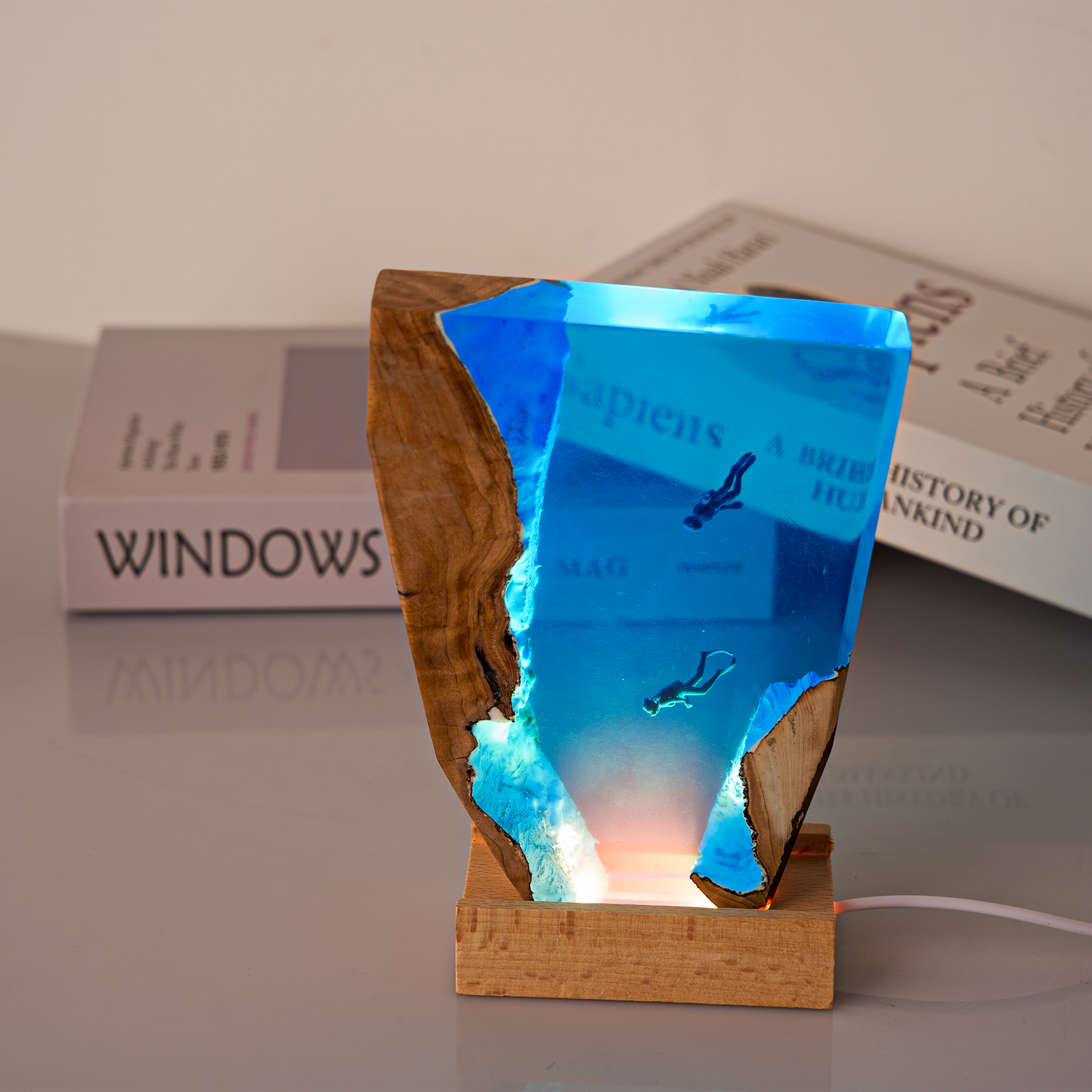 Resin Ocean Wood Table Lamp