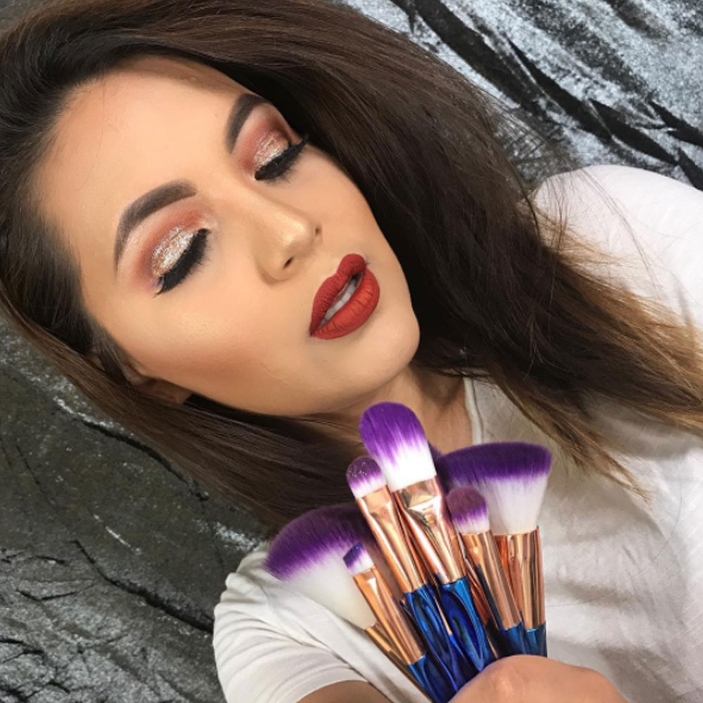 8 Piece Set Rainbow Mermaid Brush Set 8 Piece Set Rainbow Mermaid Brush Set