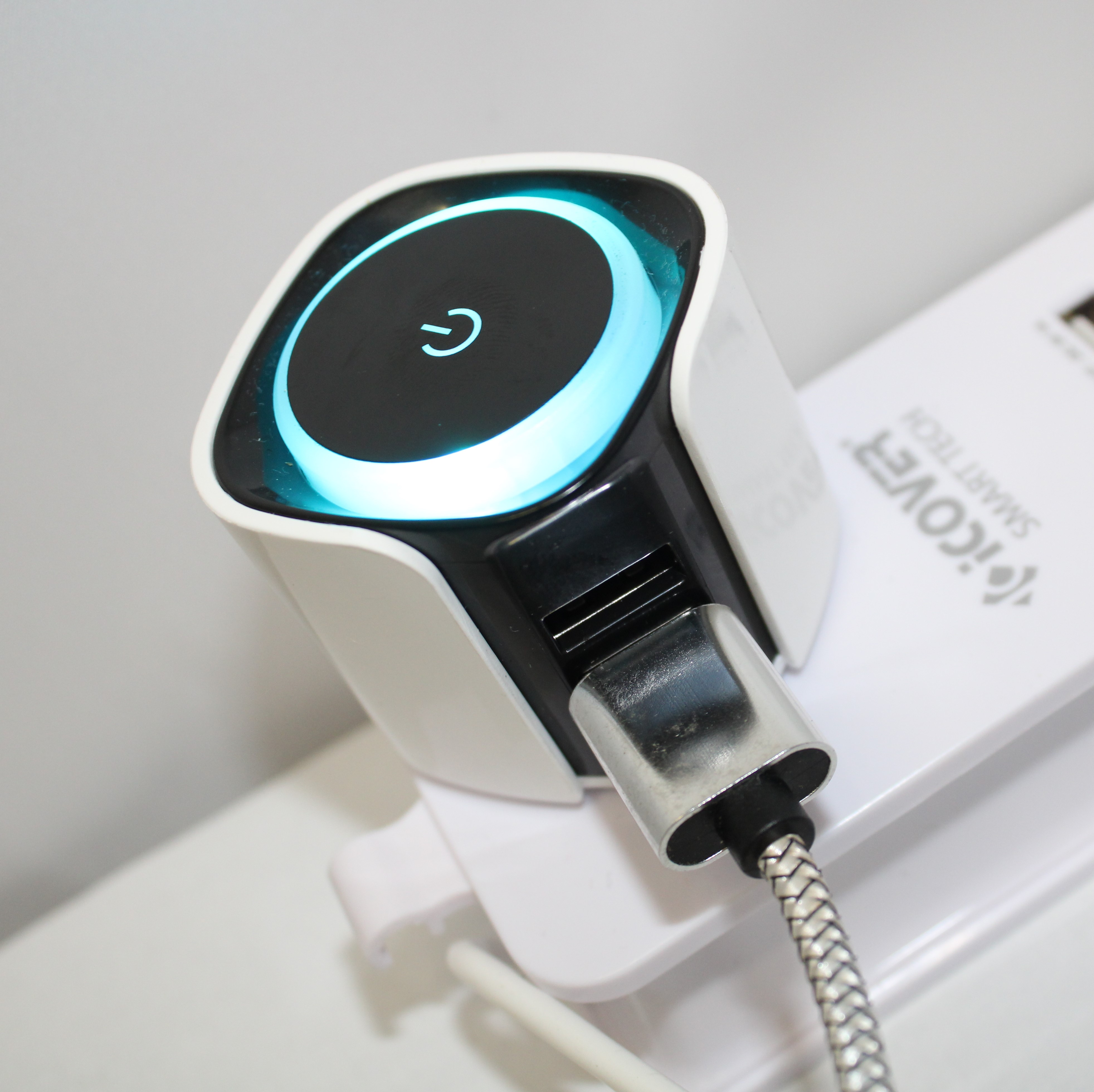 LED Nightlight with Dual-USB Charging Ports