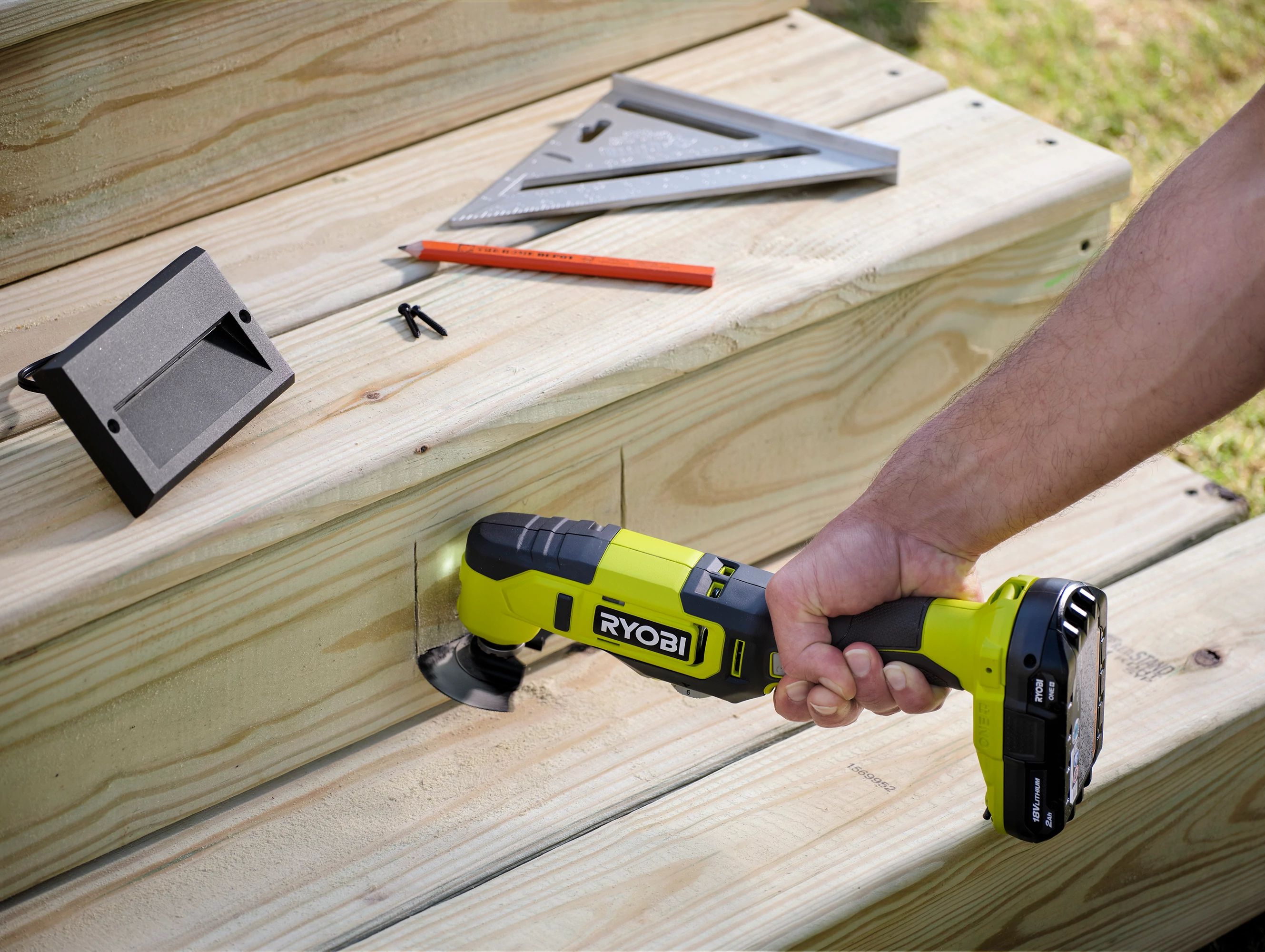 RYOBI  18V Cordless Multi-Tool (Tool Only)