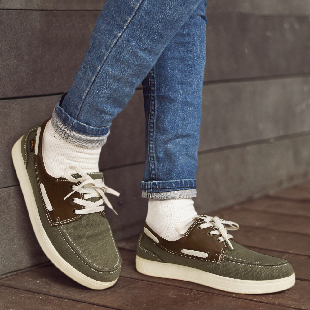 AEROSOFT Golfo Men's Comfortable Casual Walking Sneakers