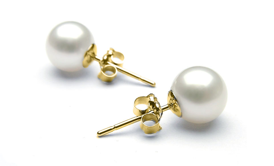 4.00 CTTW Cultured Pearl in 18K Gold
