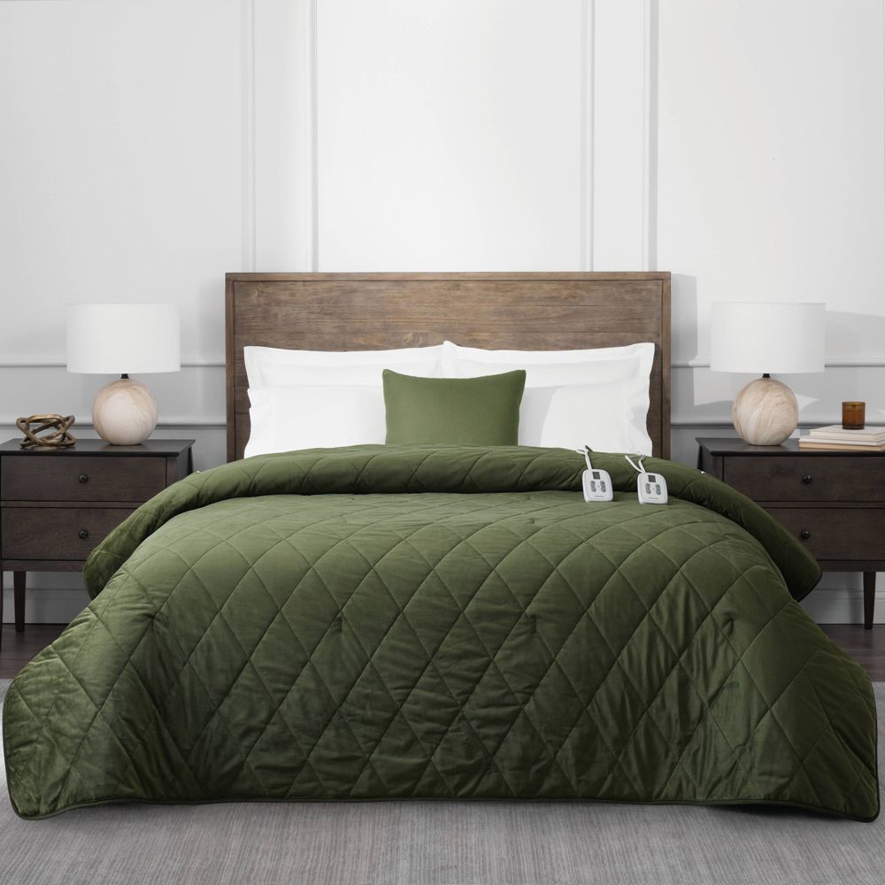 Brookstone Heated Chenille Knit Blanket