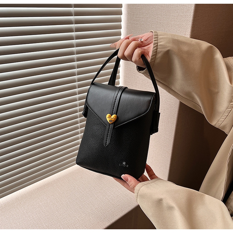 Vintage Fashion Heart Crossbody Shoulder Purse