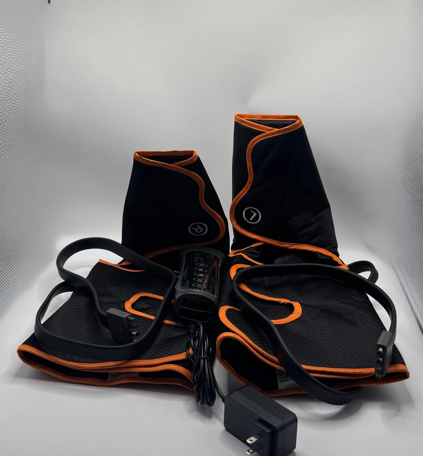 GENERIC AIR COMPRESSION LEG MASSAGER - BLACK/ORANGE