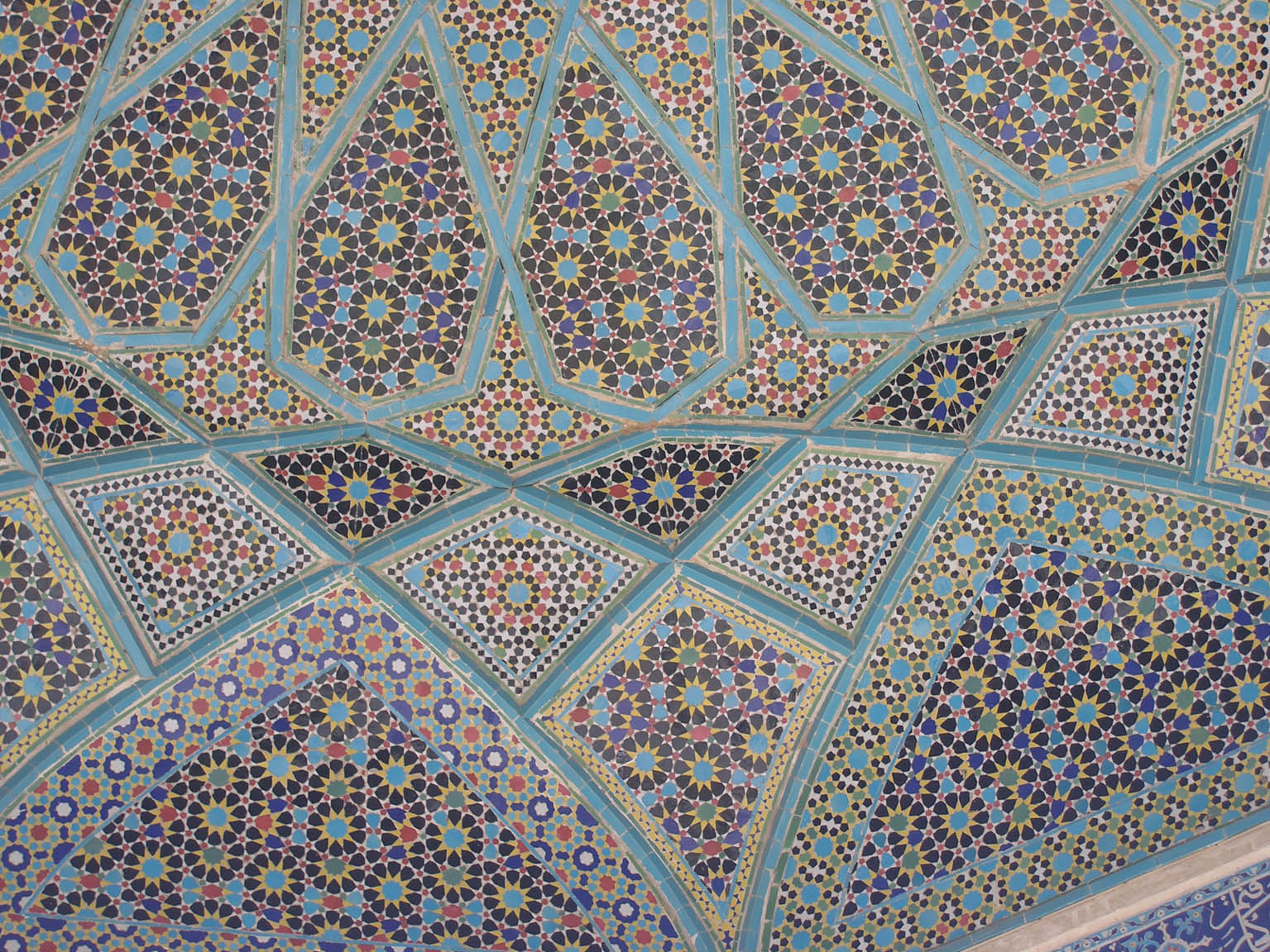 التعقيد في علوم الهندسة بالفن الاسلامي