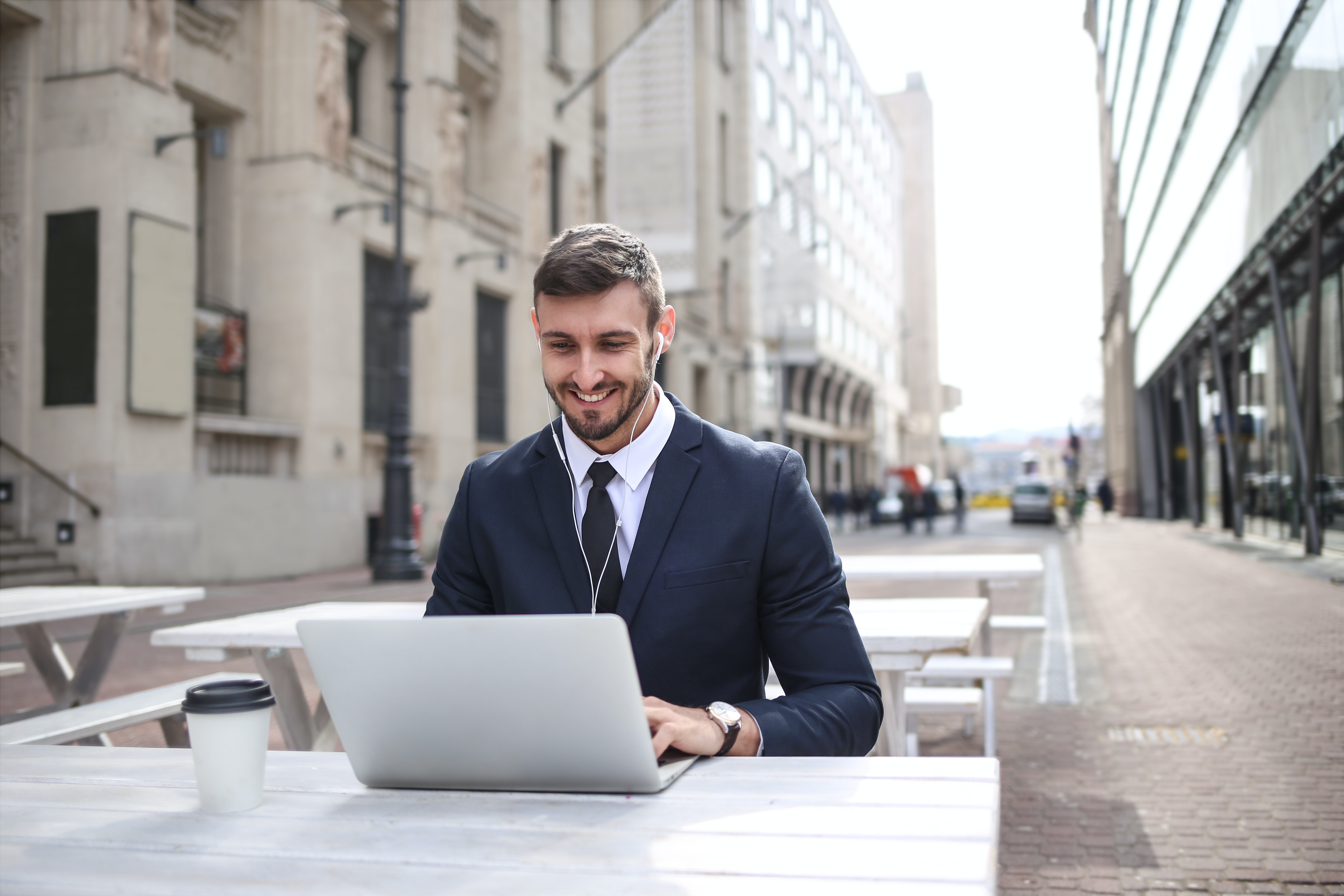 كيف اصبح فري لانسر Freelancer ناجح؟  أهم النصائح لكي تنجح بالعمل الحر