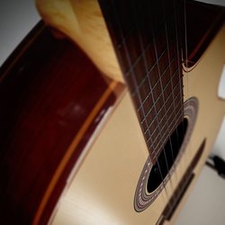 Guiter Class