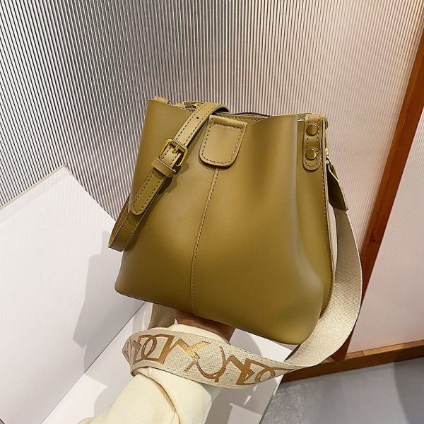 French Minority Design Simple Wide Shoulder Strap Bucket Bags Female - Image 3