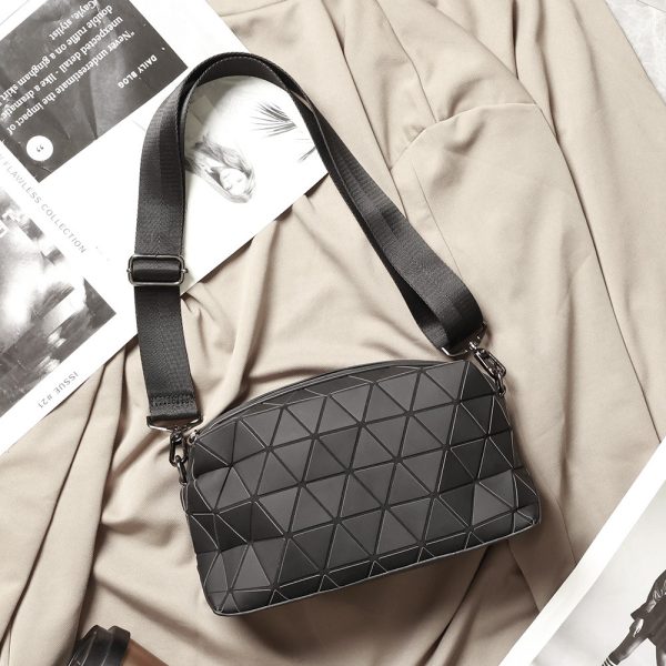 Fashion Men's And Women's Shoulder Bag Crossbody Geometric Diamond Pattern Bag - Image 2