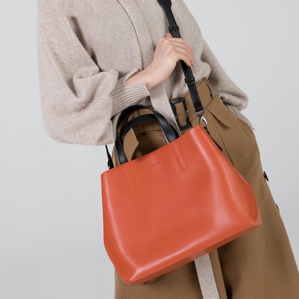 Fashionable Leather Handbag Shoulder Bag - Image 4
