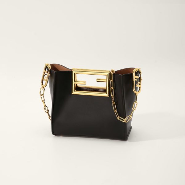 Fashionable And High Grade One Shoulder Messenger Bag - Image 3
