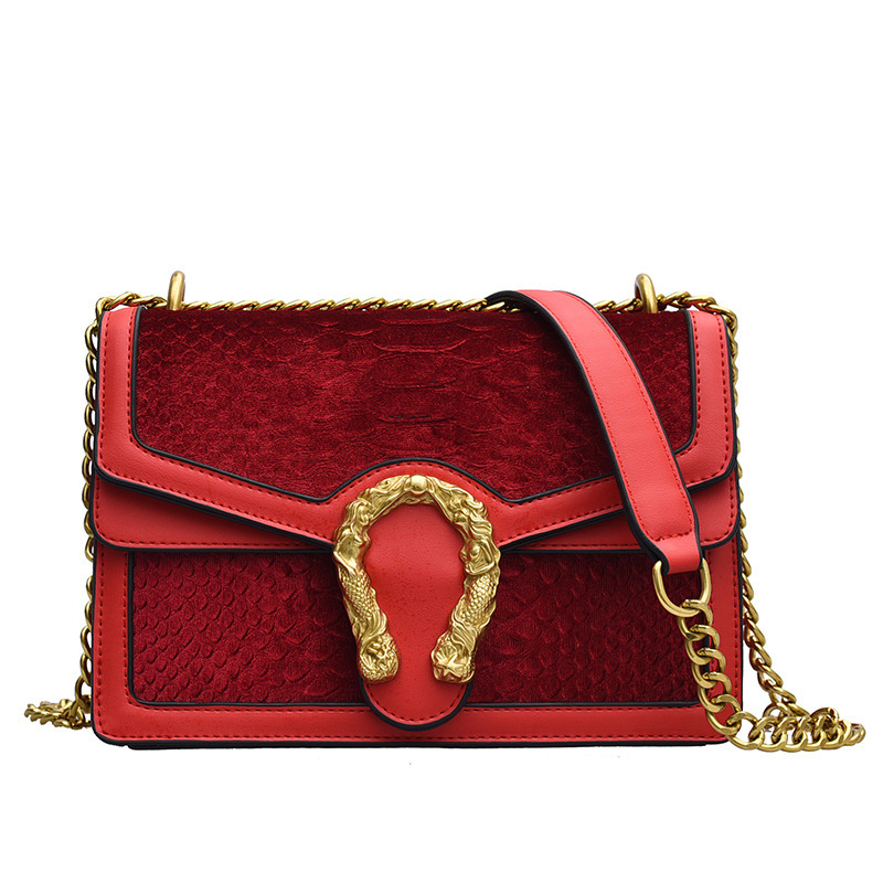 One Shoulder Chain Messenger Bag - Image 7