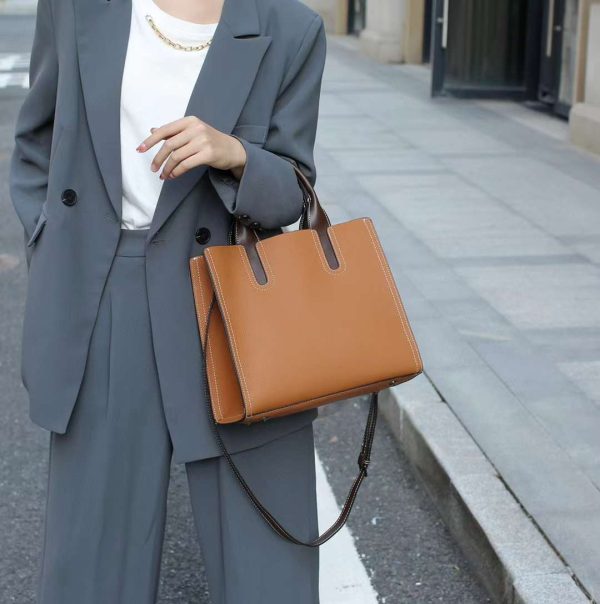 Genuine Leather Commuter Large Capacity First Layer Cowhide Handbag - Image 3