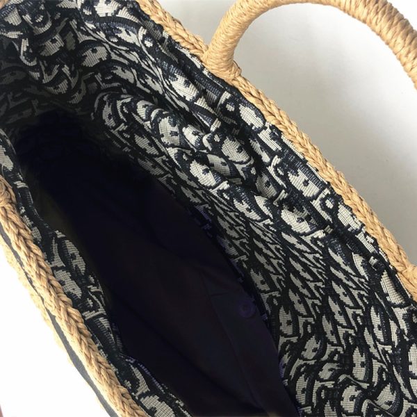 Handheld Straw Bag With Round Barrel Weaving - Image 5