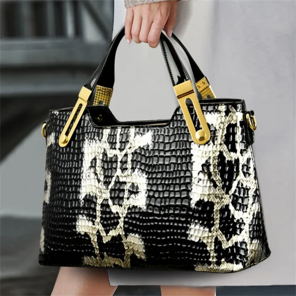 Fashion Trend Noble Women Handbag Python Pattern Luxury Ladies Party Handbag and Purse Elegant Wedding Party Casual Tote 2025
