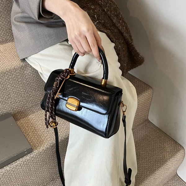 Vintage Fashion Top-handle Bags For Women Flap Shape Shoulder Crossbody Bag With Pendant 2025 Winter New Luxury Designer Handbag - Image 6