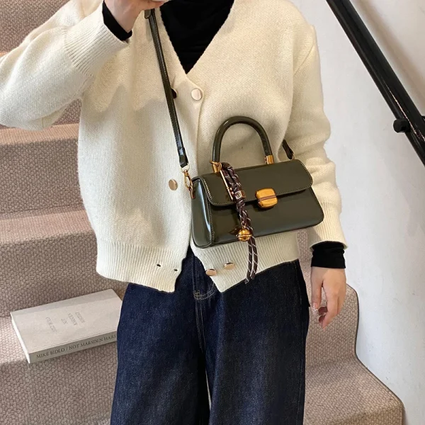 Vintage Fashion Top-handle Bags For Women Flap Shape Shoulder Crossbody Bag With Pendant 2025 Winter New Luxury Designer Handbag - Image 5