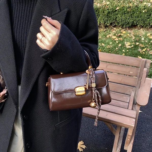 Vintage Fashion Top-handle Bags For Women Flap Shape Shoulder Crossbody Bag With Pendant 2025 Winter New Luxury Designer Handbag - Image 3