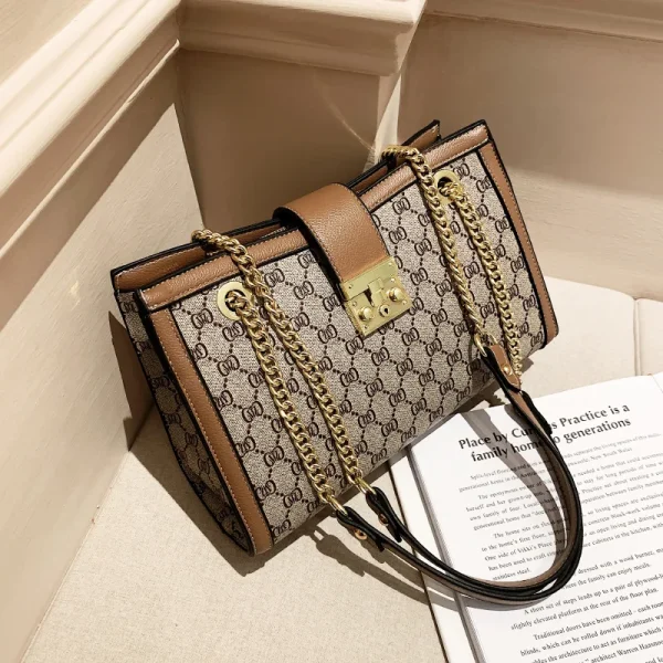 Retro Lattice Floral Women's Shoulder Bag Fashion Chain Girl Crossbody Hundreds of Commuter Girls Underarm Bag PU Material Metal - Image 4