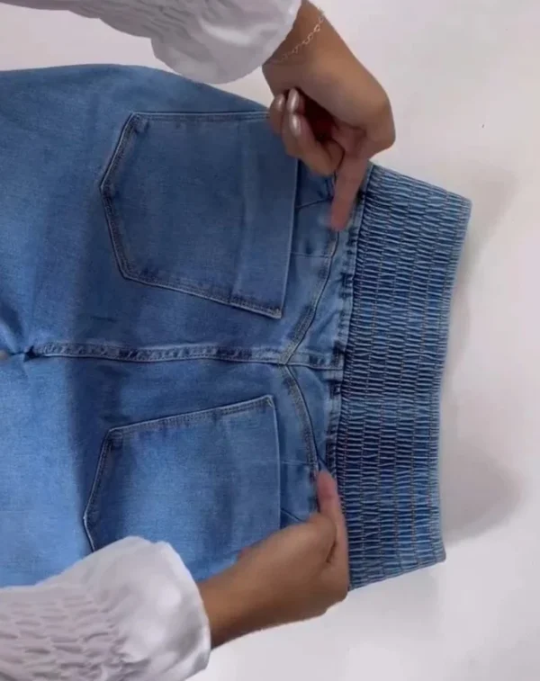 Fashionable Women's New Jeans Back Shirred Button Front High Waist Jeans Temperament Commuting Casual Comfortable Jeans - Image 3
