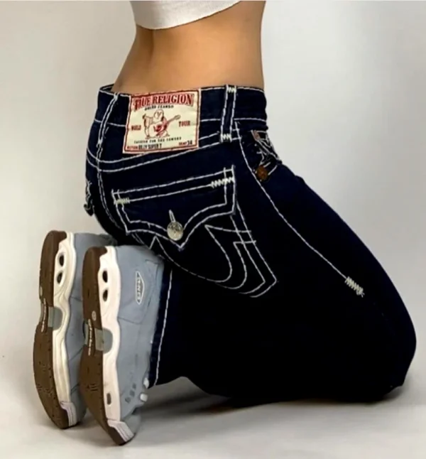 Vintage High Street Hip Hop Couples Street wear Y2K Classic Jeans Straight Low Waist Pants Embroidery Figure Fashion Blue Jeans