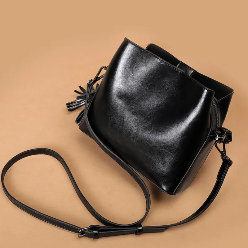 100% Genuine Leather Women's Handbag 2025 New Fashion Leather Shoulder Bag Commuter Women's Crossbody Bag for shopping - Image 4
