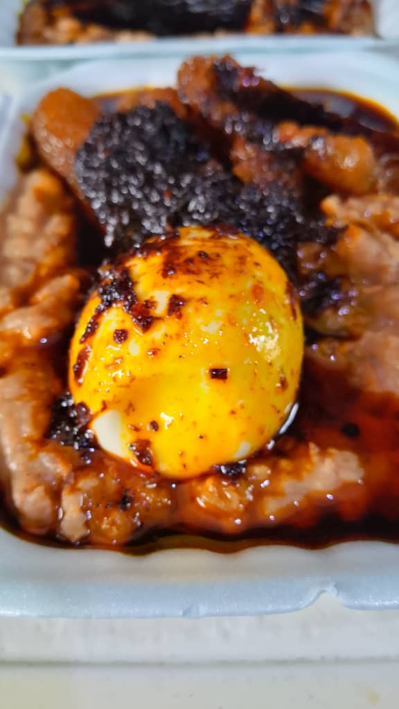 Èwà Àgònyin + Ponmon + Egg + Bread