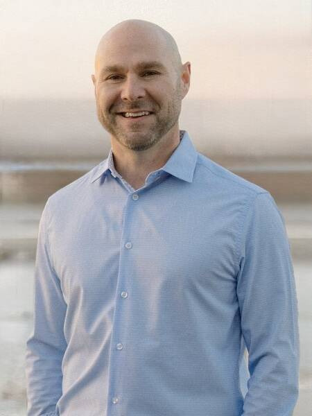 Scott Wozniak | Customer Experience Expert, Former Leader at the Chick-fil-A Support Center, Author of 4 leadership books, including the #1 Amazon bestseller Make Your Brand Legendary