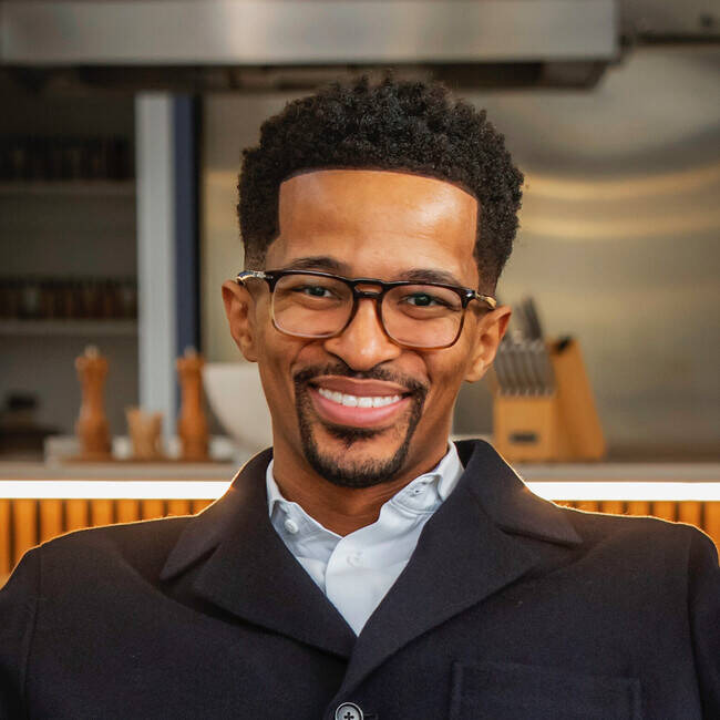 Premiere Speakers Bureau, Ryan Leak