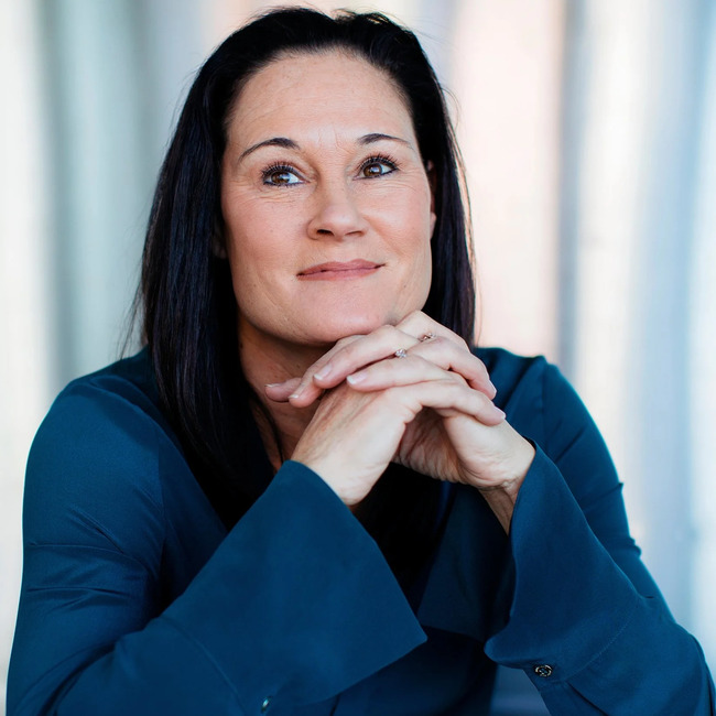 Premiere Speakers Bureau, Jennifer Azzi