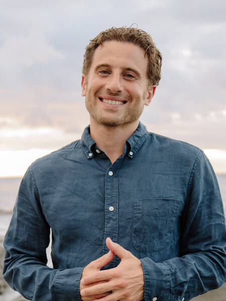 Chris Bashinelli | National Geographic Explorer & TV Host, United Nations Moderator, Actor from The Sopranos (HBO), Expert on Human Connection & Leadership in Times of Change