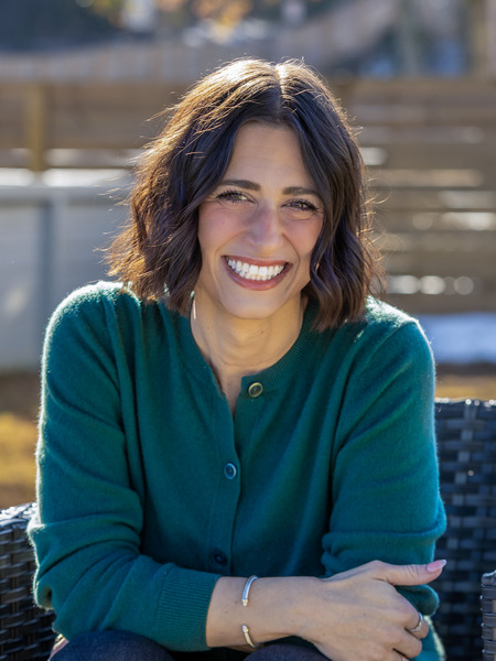 Premiere Speakers Bureau, Scarlet Hiltibidal