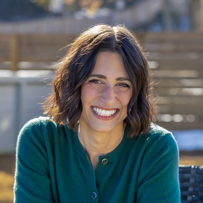 Premiere Speakers Bureau, Scarlet Hiltibidal