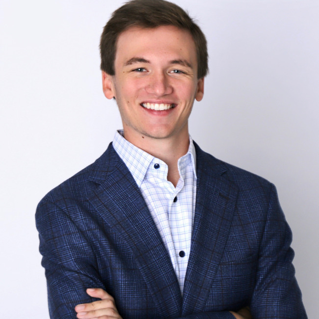 Brilyn Hollyhand: Best-Selling Author and Gen Z Political Commentator