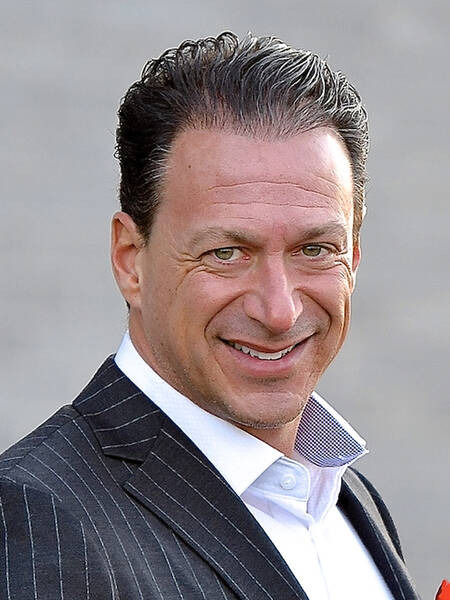 Robert Siciliano | #1 Best Selling Author & Cyber Security Speaker, Architect of CSI Protection Cert, The Strategic Human Firewall™, Expert in Cyber Social Identity & Personal Protection