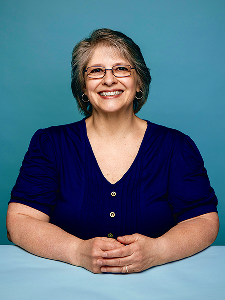 Lisa Parker: Accounting / Content Manager